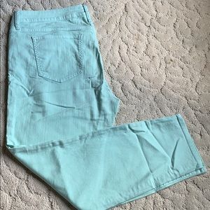 Mint colored 👖